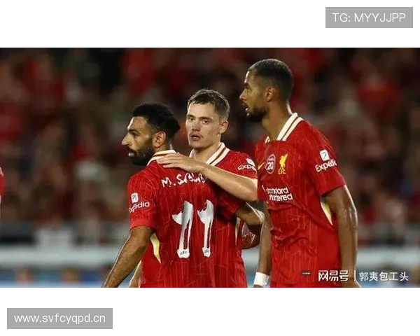 利物浦重返英超争冠行列，竞争格局调整带来赛季走势变化