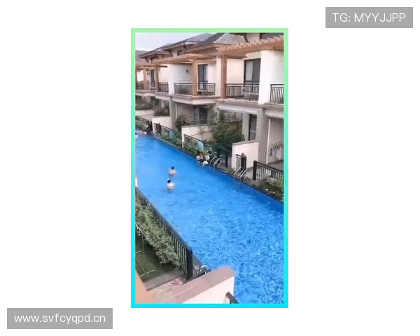 刷到田亮的家居照，泳池、私教房、孩子的专属玩耍区，普通人看完只会感慨代入不上